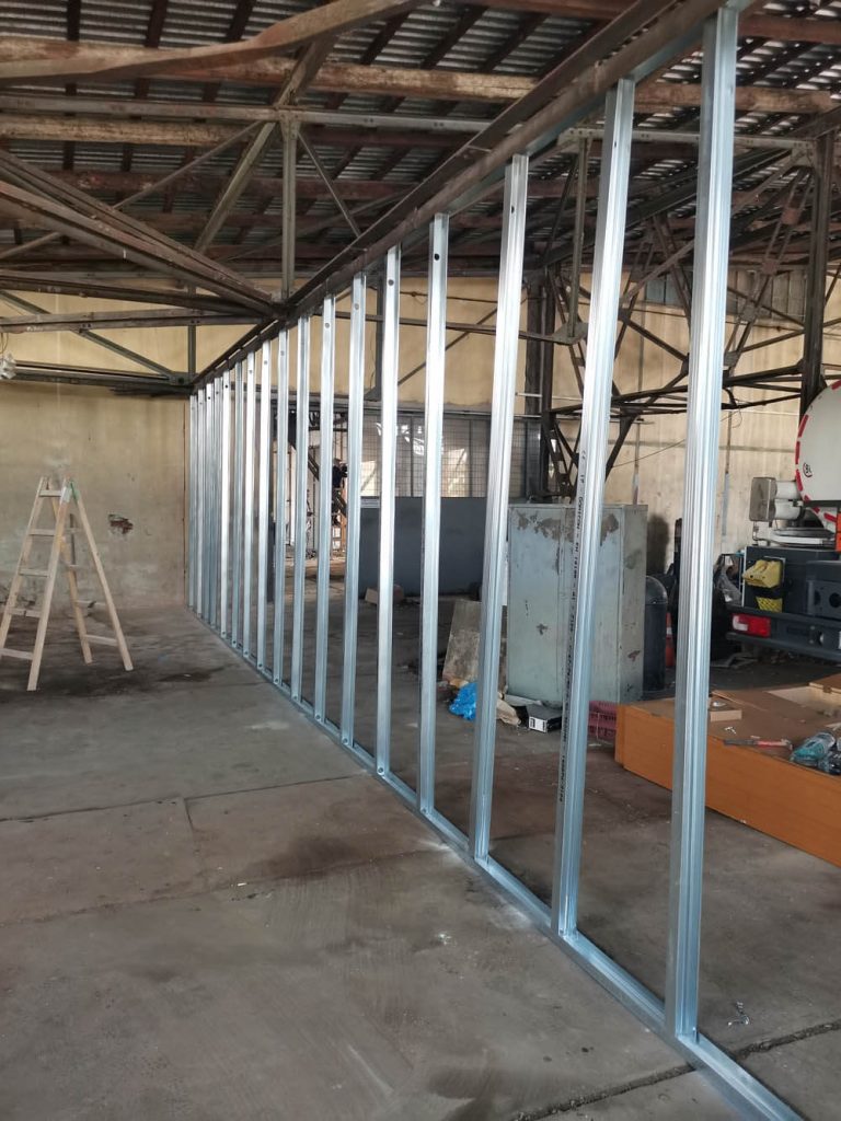 Ξηρά δόμηση στο λιμάνι Θεσσαλονίκης