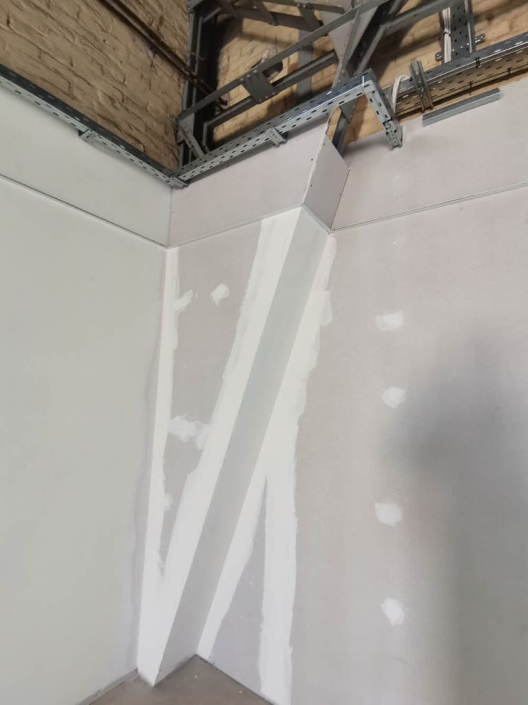 Ξηρά δόμηση στο λιμάνι Θεσσαλονίκης