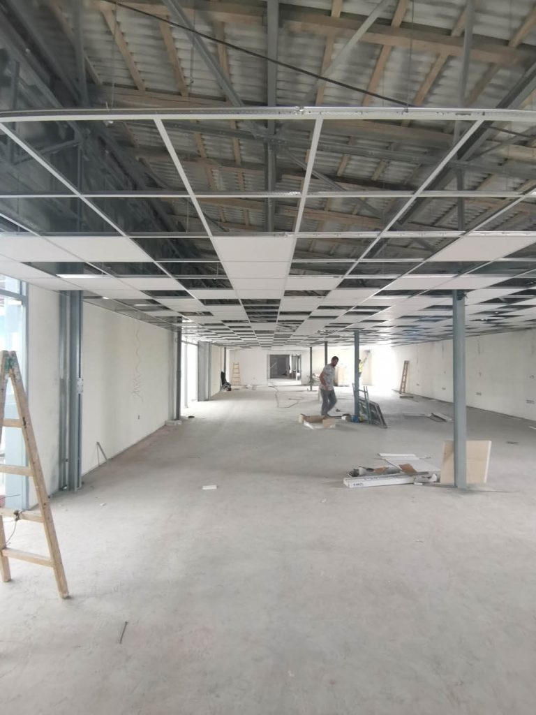 Ξηρά δόμηση στο λιμάνι Θεσσαλονίκης