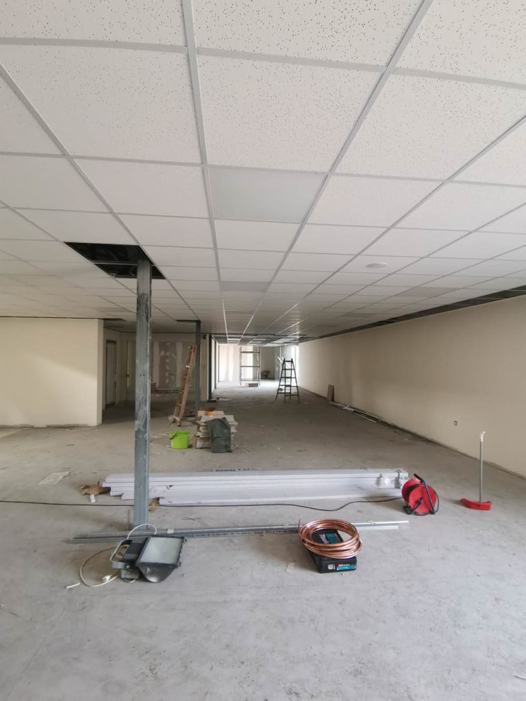 Ξηρά δόμηση στο λιμάνι Θεσσαλονίκης